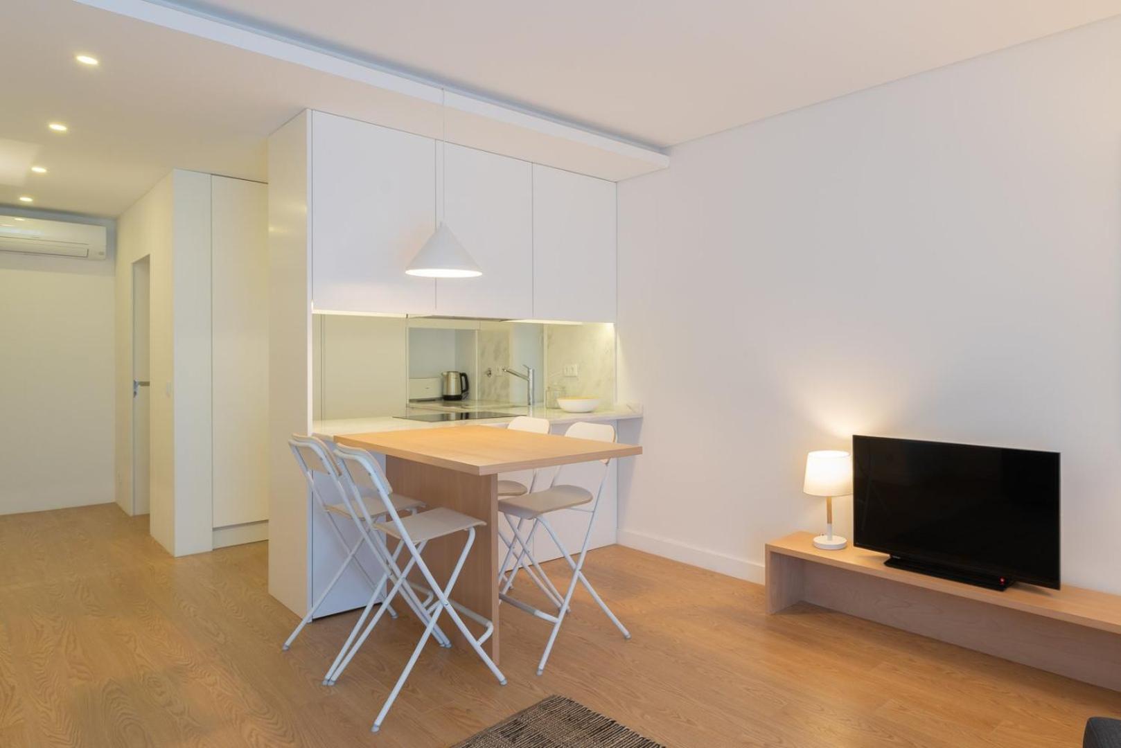 פורטו Guestready - Modern 2-Bedroom Apt In Cedofeita מראה חיצוני תמונה